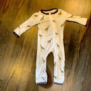 Kyte Baby Zippered 6-12 Mos Giraffe Romper.